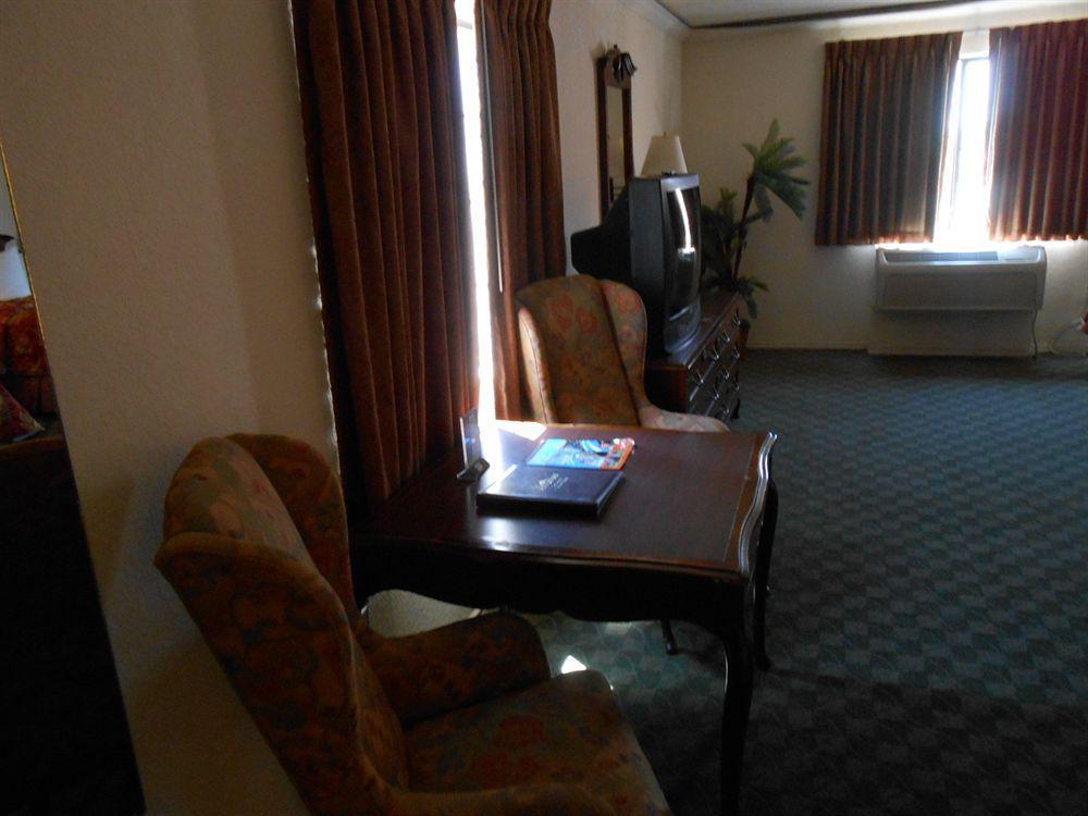 The Antonian Hotel San Antonio Bagian luar foto
